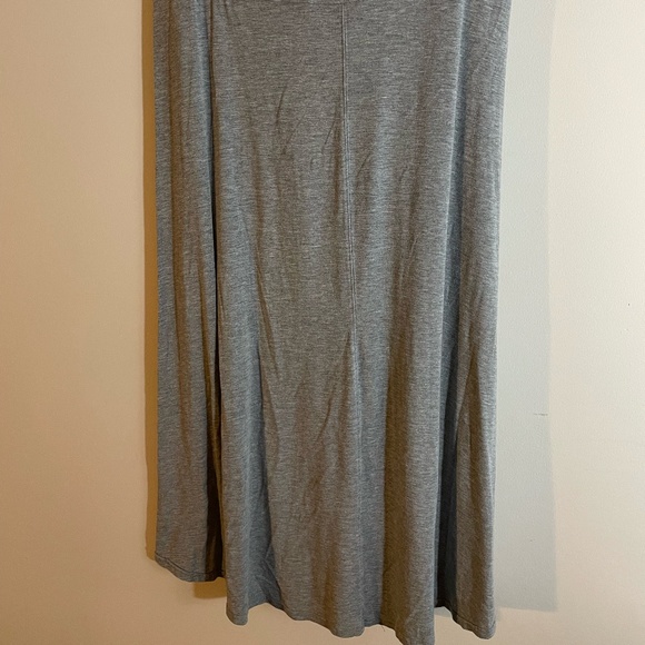 Athleta Size Medium Beachcomber Hi Low Hem Midi Skirt | Gray Jersey Stretch - Picture 2 of 8